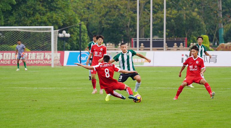 江南体育官网- 多特蒙德青训成果显著，三名小将入选一线队  