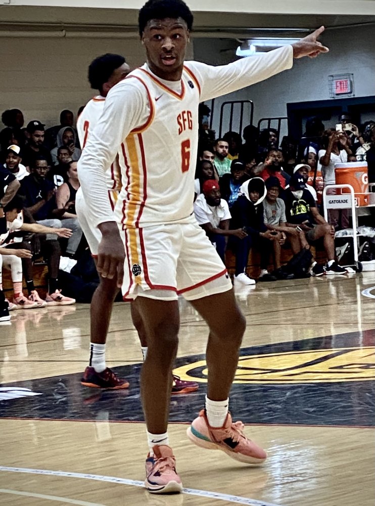 江南体育官方网站- 湖人威少改穿0号球衣，替补席贡献高效两双数据  